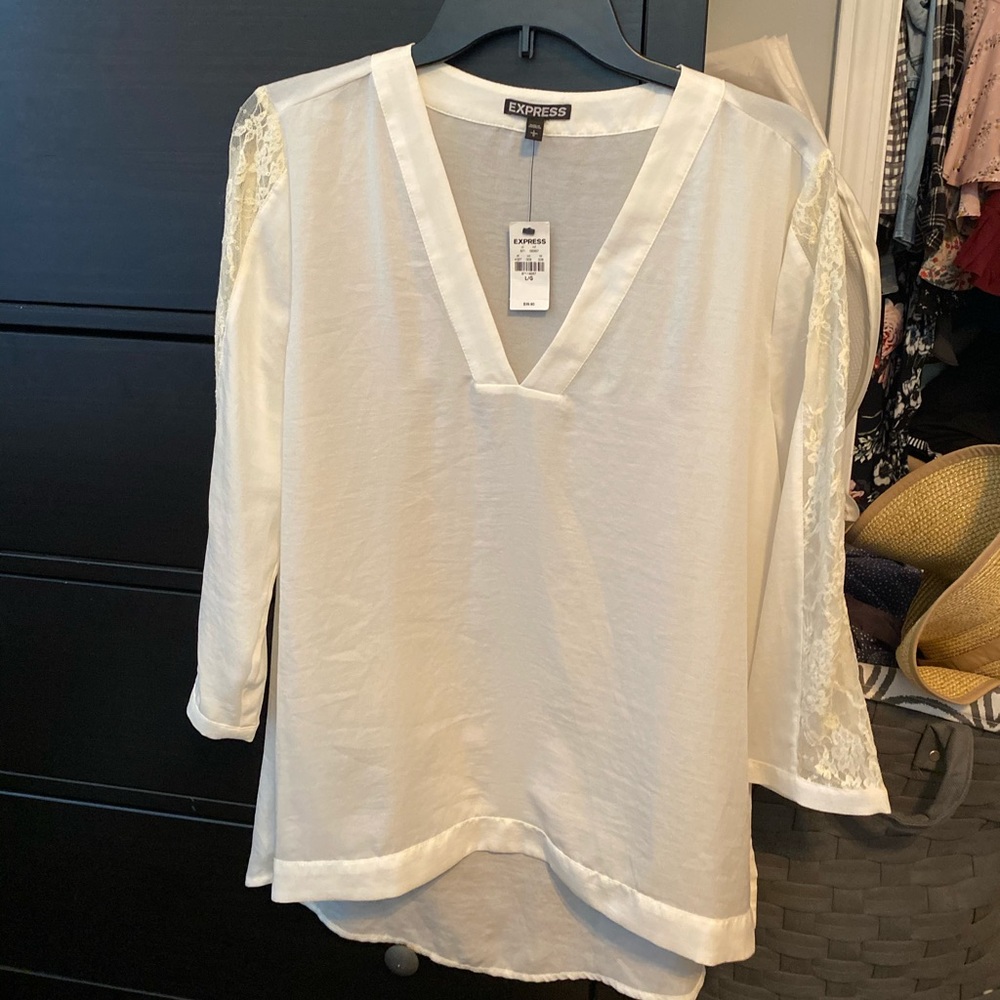 Express Women’s v-neck white blouse- brand new!